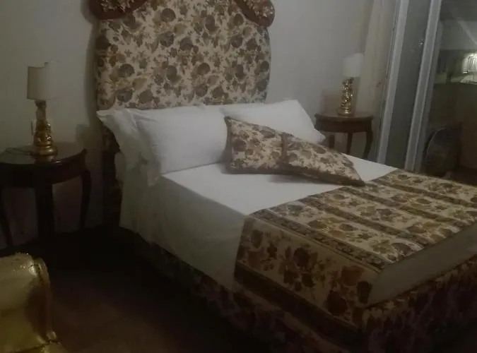 Central Station Affittacamere *