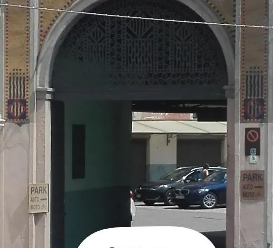 Central Station Местре